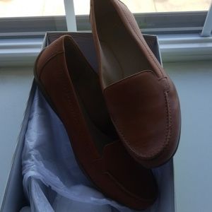 Women's shoe slip on